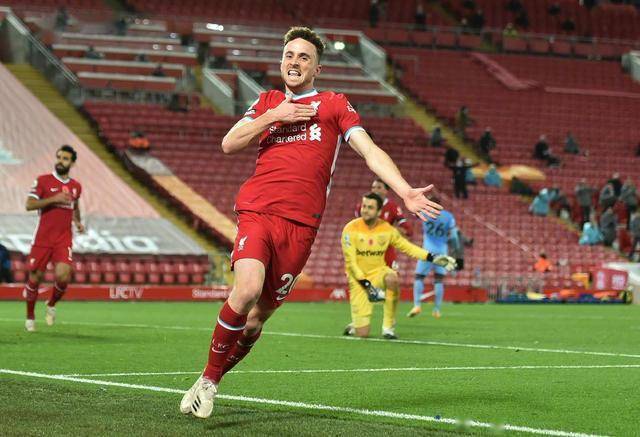  利物浦逆转绝杀热刺登顶积分榜  