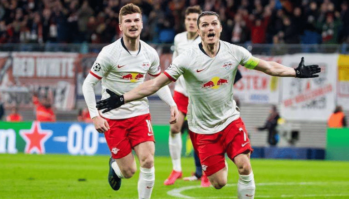  莱比锡红牛青春风暴延续，德甲新生代主宰赛场