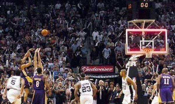  斯图加特绝杀波鸿收获宝贵三分保希望